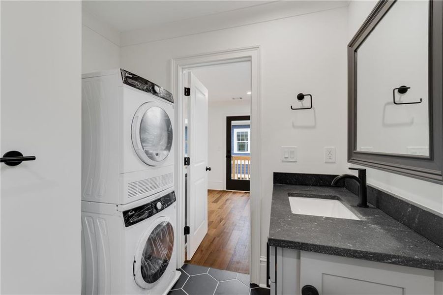 Furnished interior view inside a new home in , Atlanta (Image 40).
