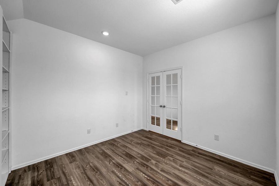 Spacious, unfurnished interior of a new home in Tavola: Wildflower II Collection, New Caney (Image 25).