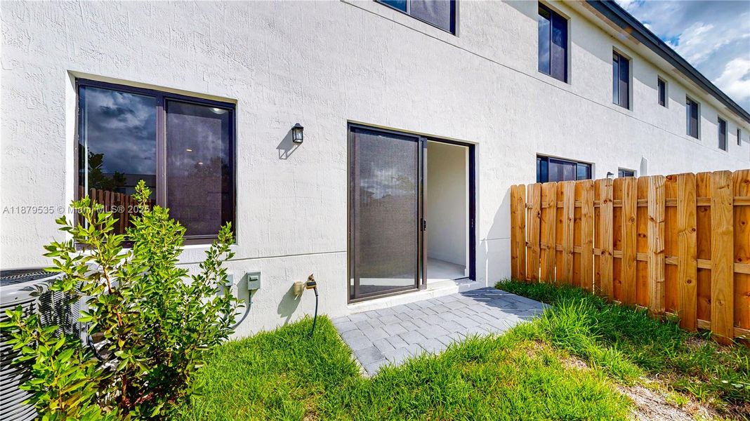 Exterior details and patio area of a home in , Homestead (Image 16).