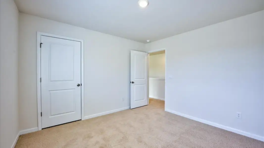 Spacious, unfurnished interior of a new home in Saddlebrook, Rocky Mount (Image 28).