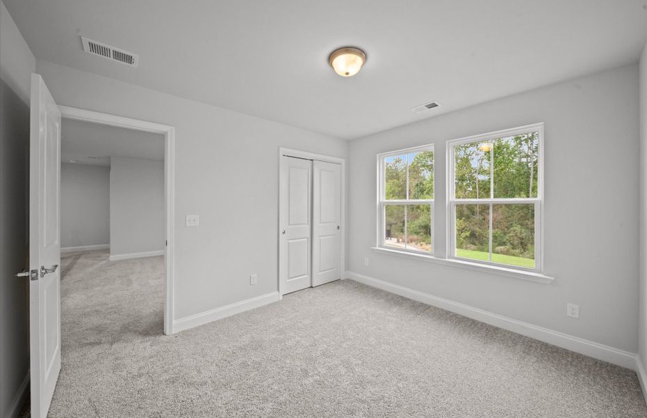 Spacious, unfurnished interior of a new home in Sweetwater Hills, Moore (Image 12).
