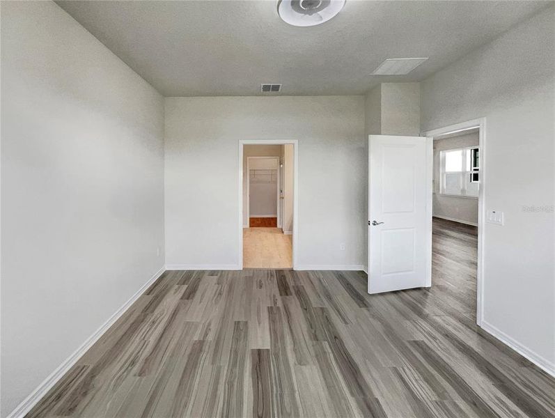 Spacious, unfurnished interior of a new home in , Kissimmee (Image 53).