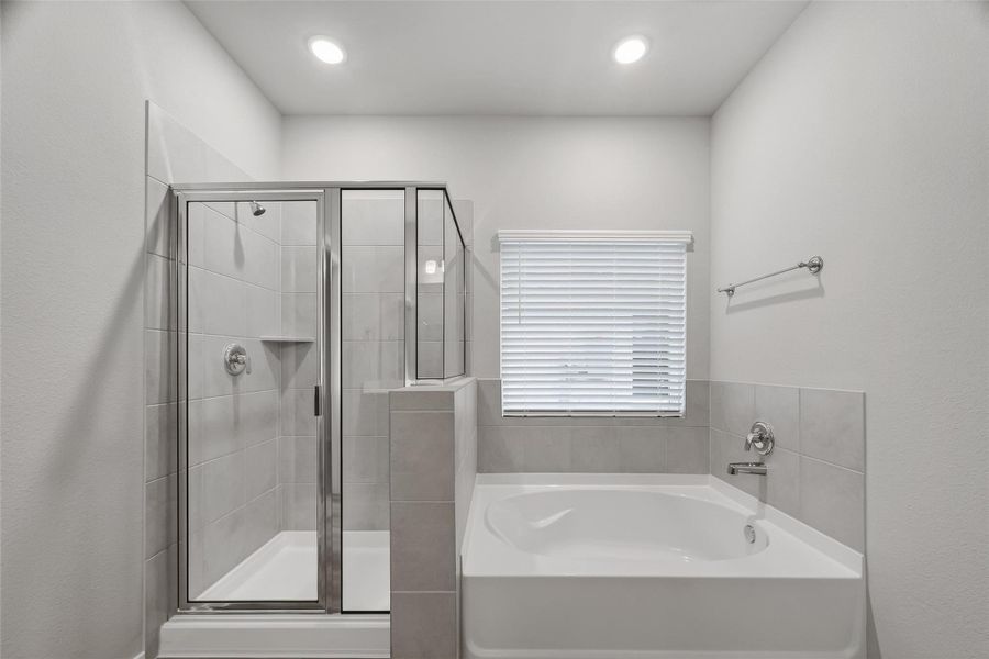 Furnished interior view inside a new home in Rollingbrook Estates, Baytown (Image 10).