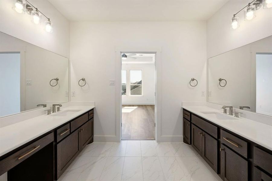 29-web-or-mls-4220-carrera-dr