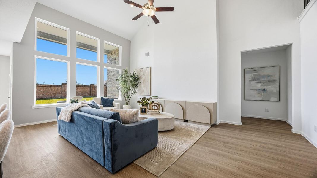 Representative furnished interior of a home built from the Quinn by D.R. Horton in Lago Mar 55' Homesites, Texas City (Image 7).