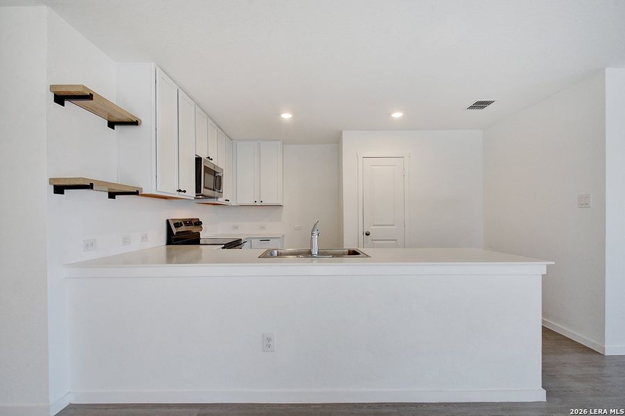 Furnished interior view inside a new home in Ridgeland, Kerrville (Image 11).