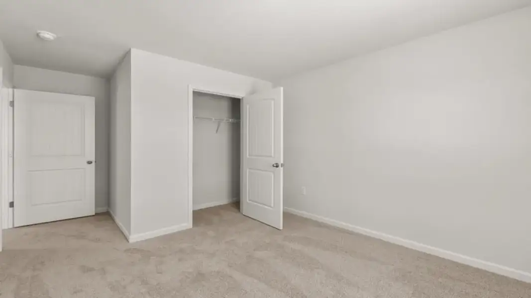 Spacious, unfurnished interior of a new home in Aurora Creek, Dallas (Image 25).