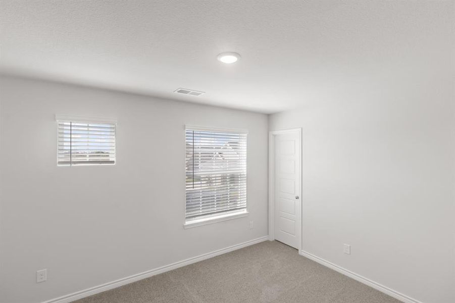 Spacious, unfurnished interior of a new home in Retreat at Fossil Creek, Fort Worth (Image 10). Spacious, unfurnished interior of a new home in Retreat at Fossil Creek, Fort Worth (Image 10).