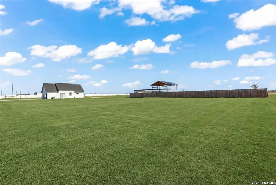 Exterior details and patio area of a home in , Natalia (Image 4).