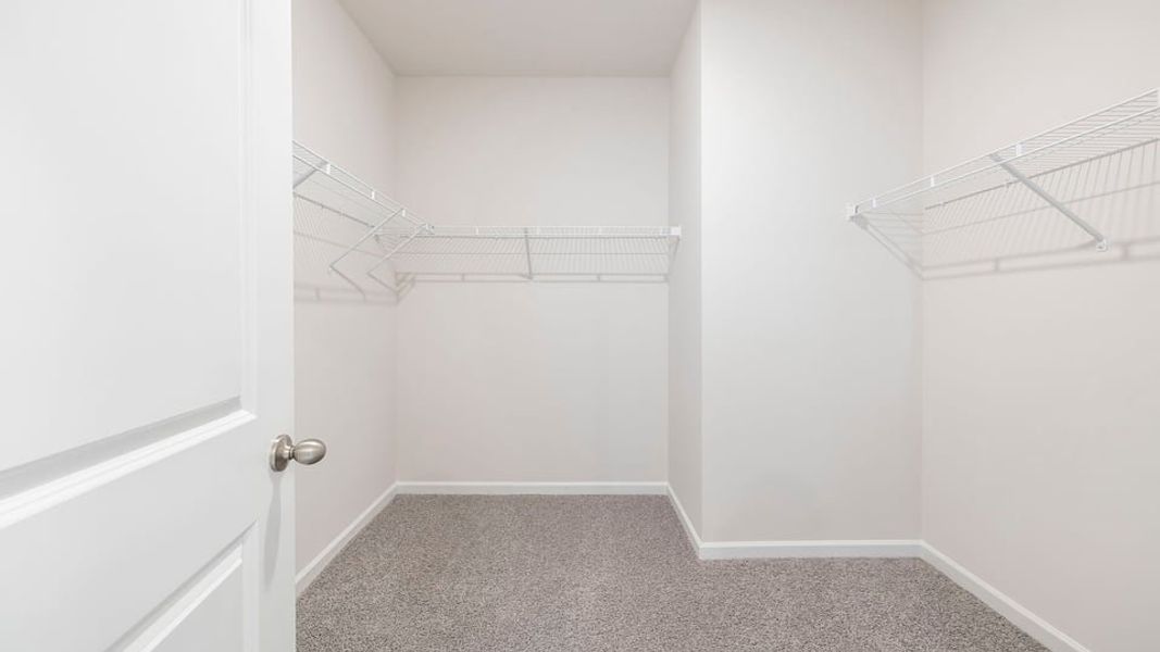 Spacious, unfurnished interior of a new home in Sage Grove, Lyman (Image 26).