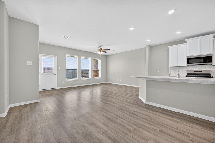 Spacious, unfurnished interior of a new home in Cypress Green, Hockley (Image 26).