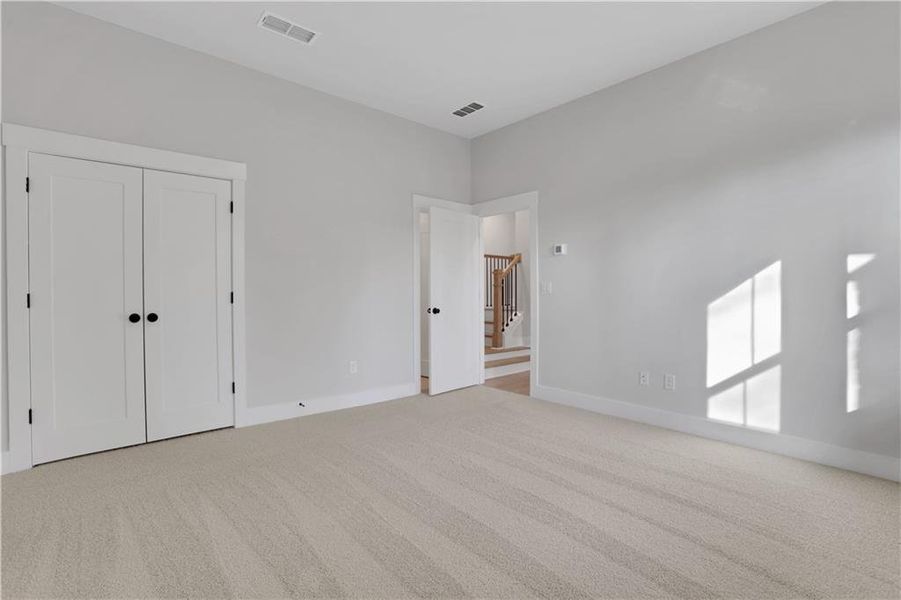 Spacious, unfurnished interior of a new home in , Roswell (Image 28).