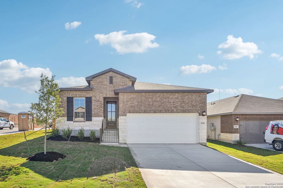 Image 42 of a home in Royal Crest. Image 42 of a home in Royal Crest.