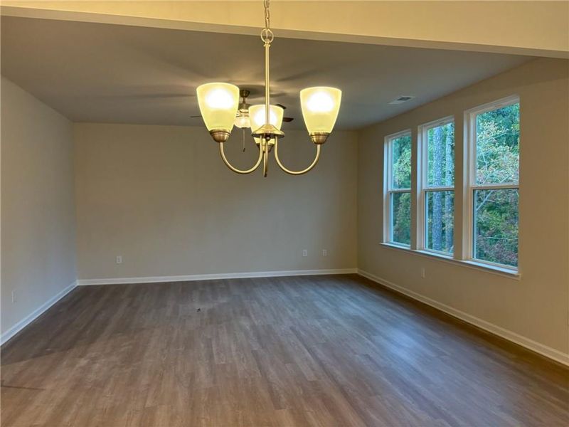 Spacious, unfurnished interior of a new home in Riverwood, Dallas (Image 3).