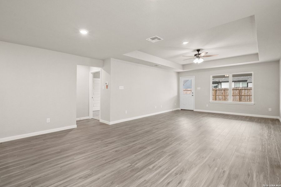 Spacious, unfurnished interior of a new home in Swenson Heights, Seguin (Image 18).