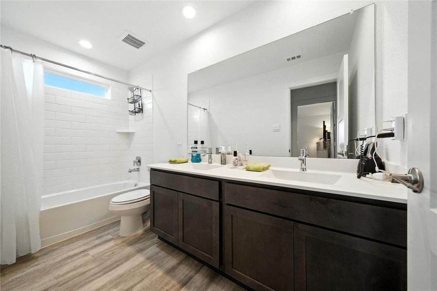 Secondary Bathroom Upstairs