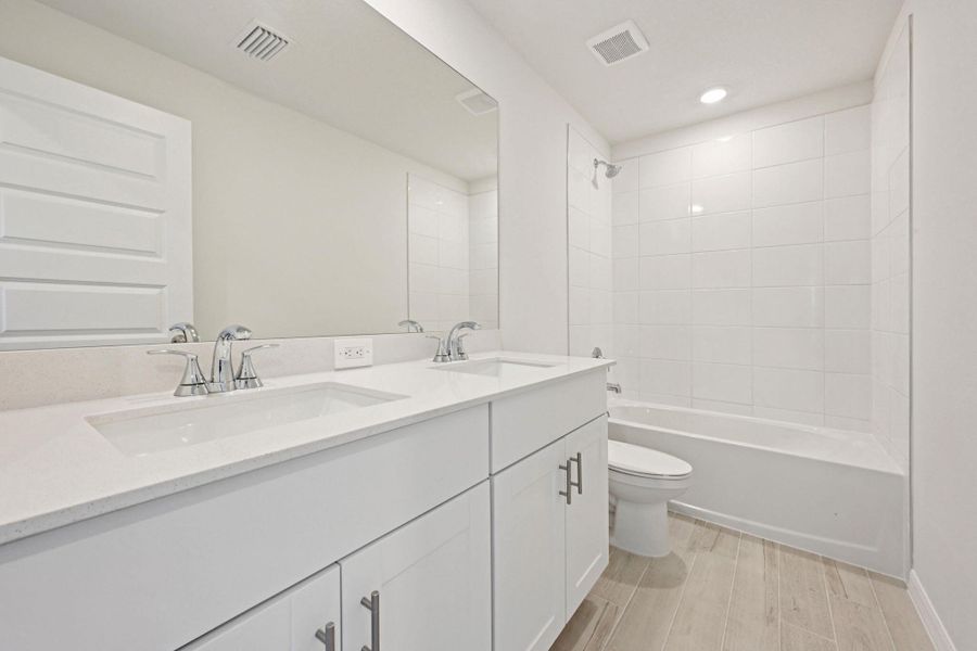 5461 Hampton Park Cir Vero Beach FL (26) 5461 Hampton Park Cir Vero Beach FL (26)