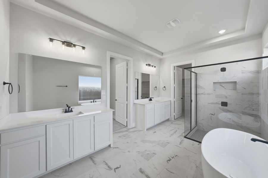 Furnished interior view inside a new home in Quail Hollow, Rockwall (Image 10).