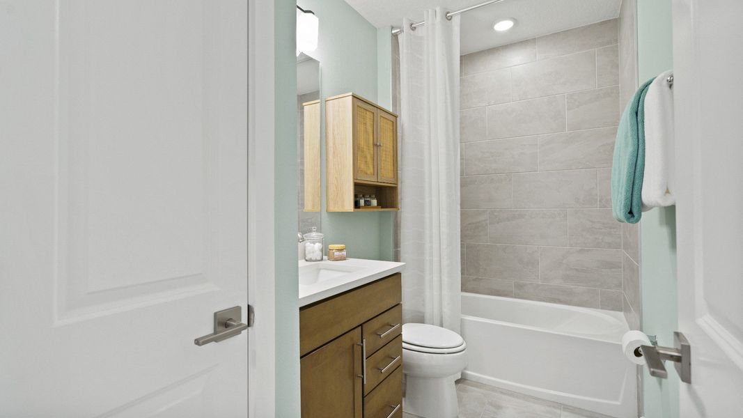 Representative furnished interior of a home built from the Castaway by DRB Homes in Willowbrook North, Winter Haven (Image 50).