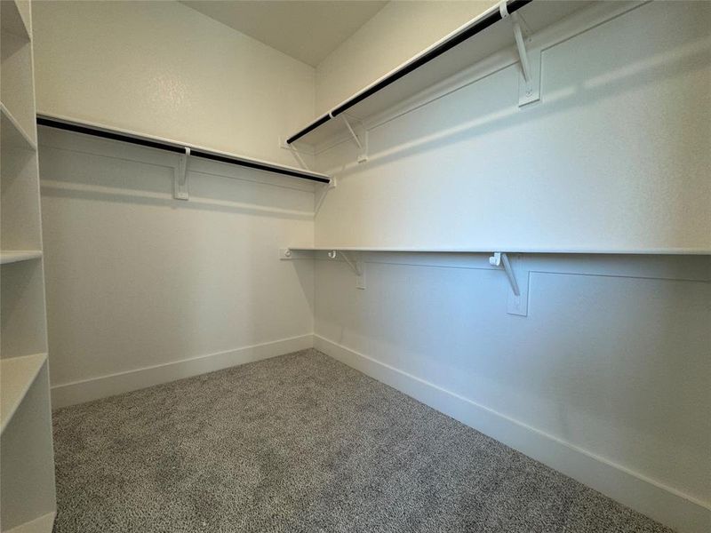 Spacious, unfurnished interior of a new home in Coyote Crossing, Godley (Image 9). Spacious, unfurnished interior of a new home in Coyote Crossing, Godley (Image 9).