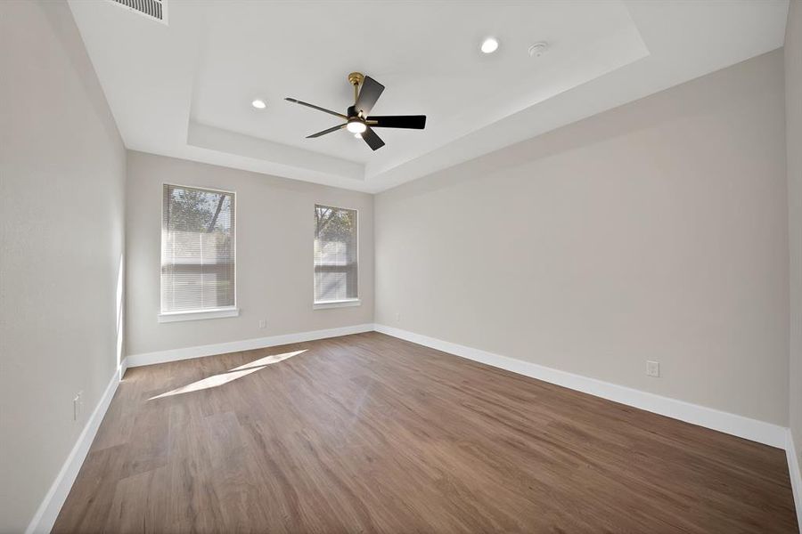 Spacious, unfurnished interior of a new home in , Dallas (Image 25).