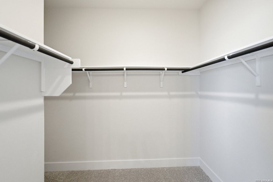 Spacious, unfurnished interior of a new home in Swenson Heights, Seguin (Image 9).