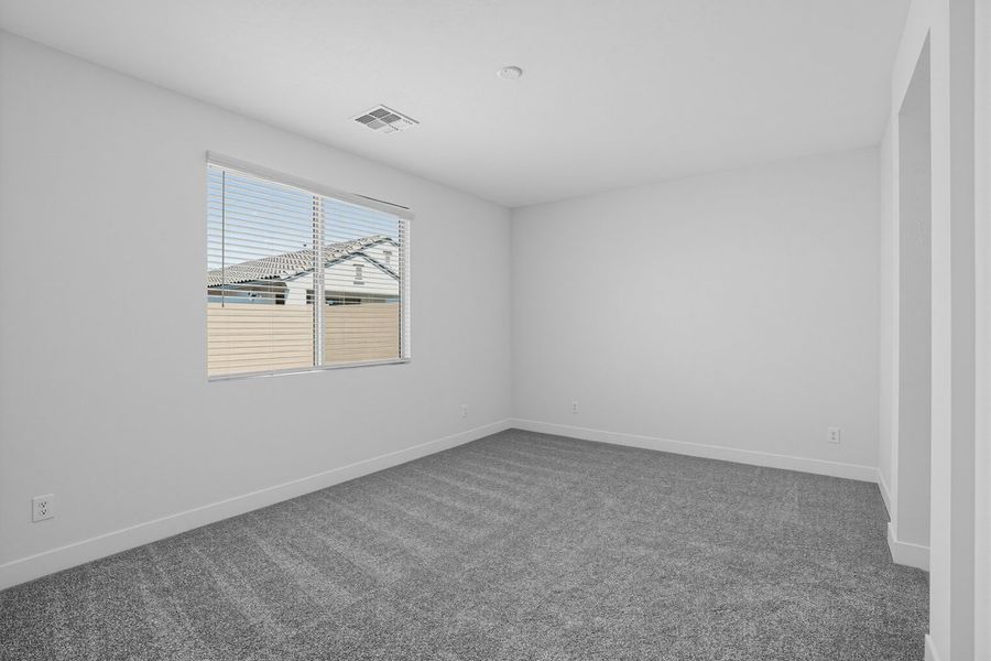 Spacious, unfurnished interior of a new home in Rancho Mercado, Surprise (Image 14).