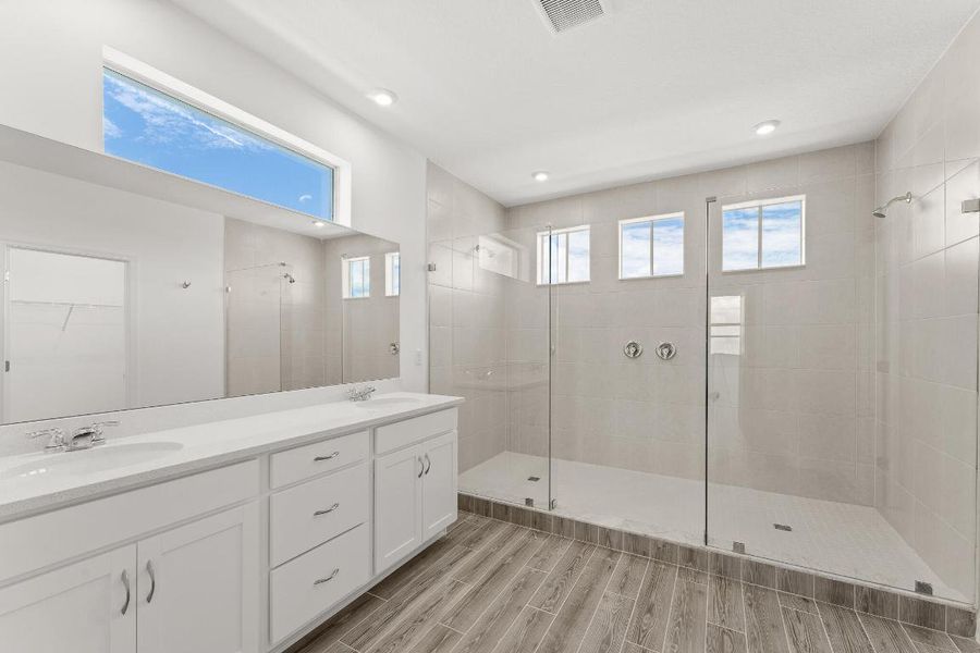 US_SEF_GRAHAM_LOT 86_OWNERS BATH 2