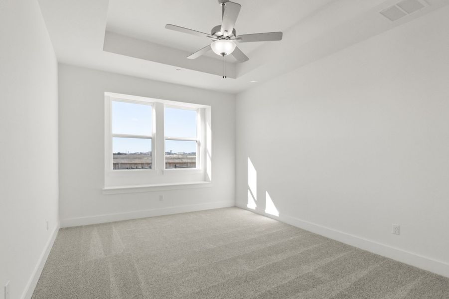 Spacious, unfurnished interior of a new home in Avery Centre, Round Rock (Image 22).