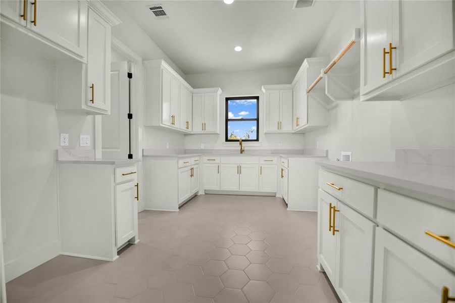 Furnished interior view inside a new home in , Aledo (Image 20).