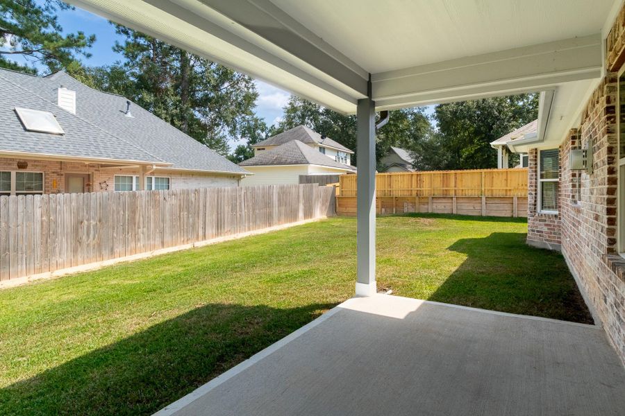 Exterior details and patio area of a home in , Huntsville (Image 20).