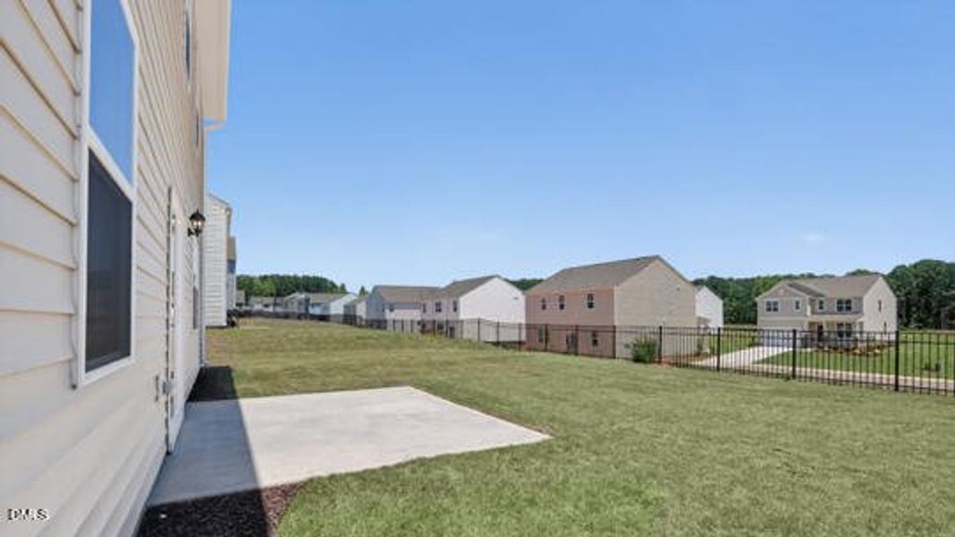 Swift Creek Farm_Galen E_16_White_NOFP_S Swift Creek Farm_Galen E_16_White_NOFP_S