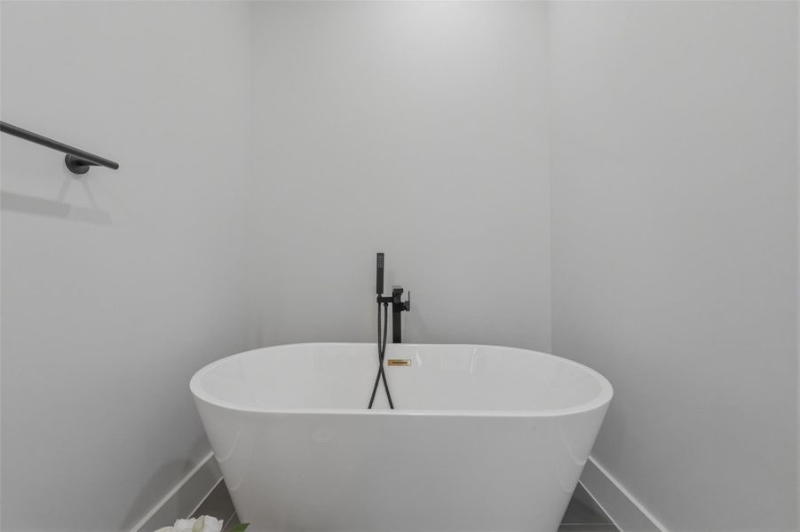 Close-up of interior finishes inside a home in , Houston (Image 17). Close-up of interior finishes inside a home in , Houston (Image 17).
