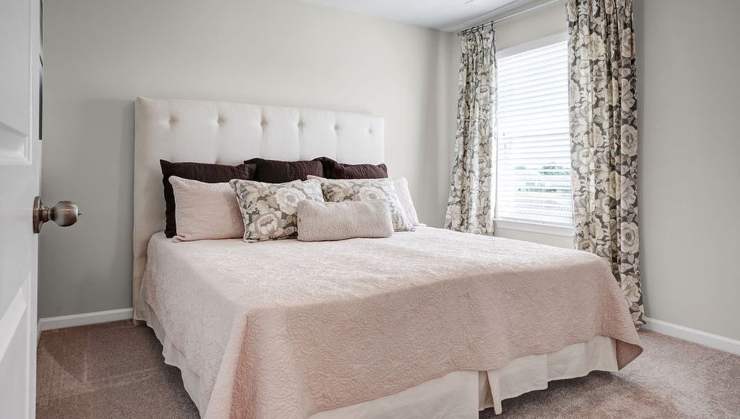 Representative furnished interior of a home built from the Robie by D.R. Horton in The Pines at New Hampstead, Savannah (Image 18).