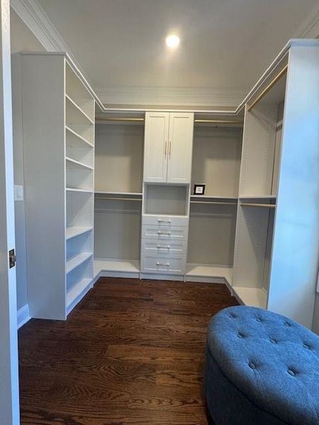 Image 70 of a home in .