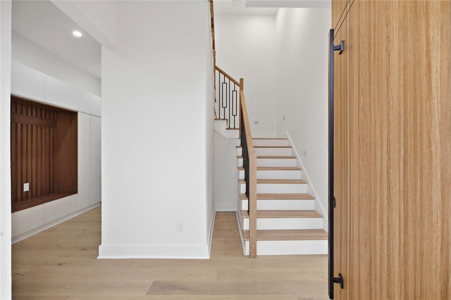 Spacious, unfurnished interior of a new home in , Dallas (Image 14).