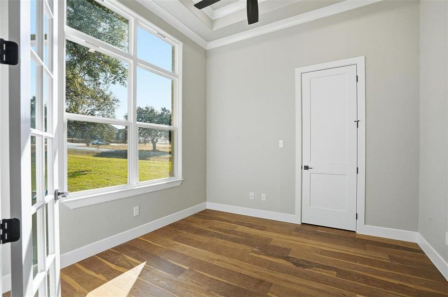Spacious, unfurnished interior of a new home in , Weatherford (Image 17).