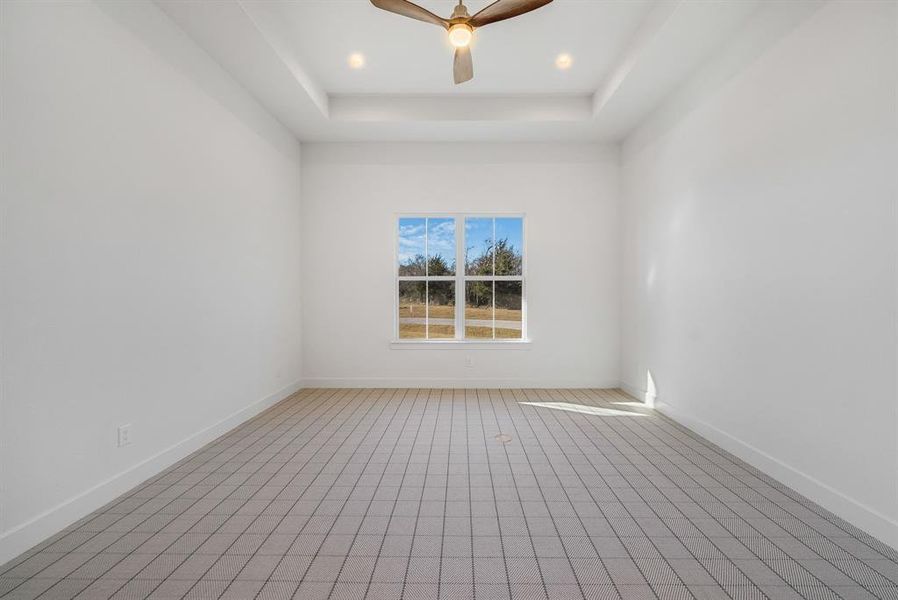 Spacious, unfurnished interior of a new home in , Fairview (Image 33).
