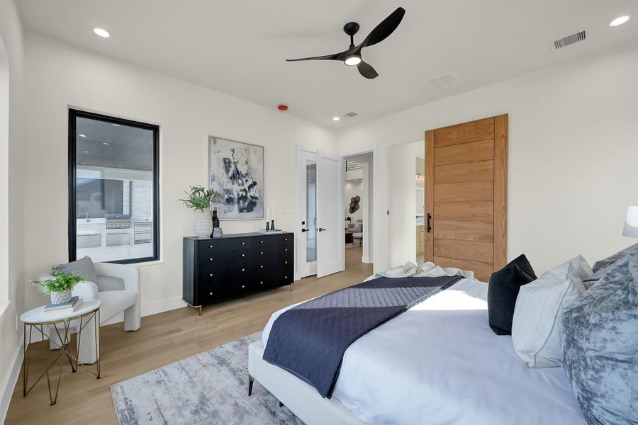 Furnished interior view inside a new home in , Willis (Image 35).