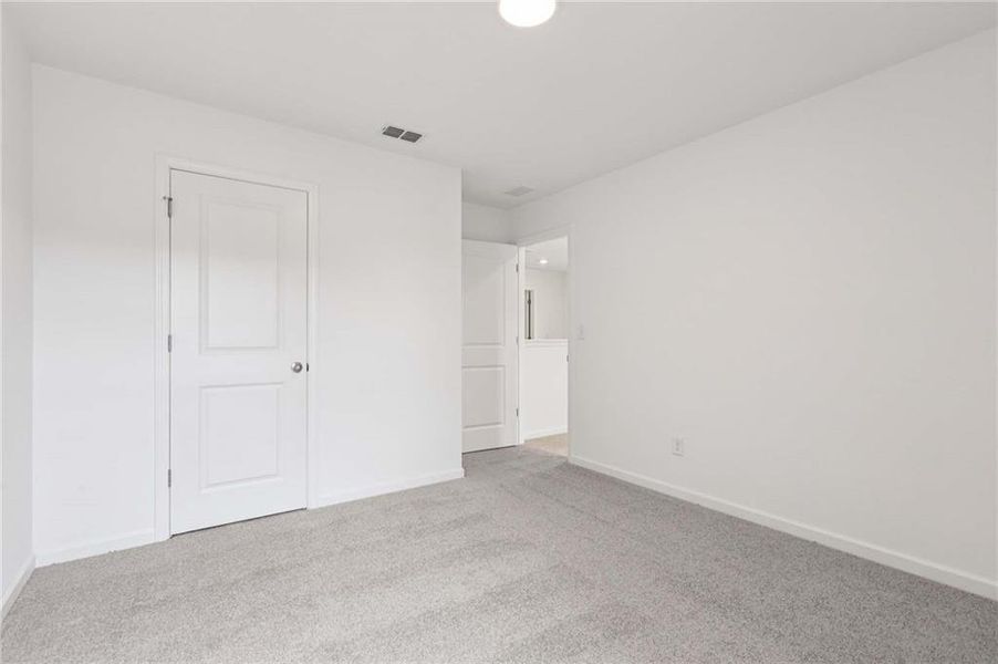 Spacious, unfurnished interior of a new home in Leydenview, Mableton (Image 23).