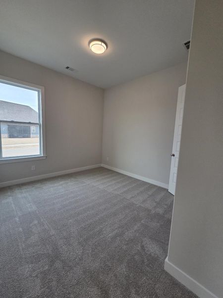 Spacious, unfurnished interior of a new home in Twin Oaks, Oakland (Image 9).