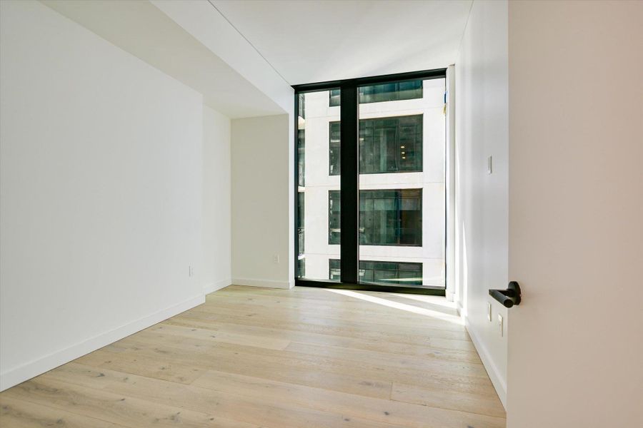 Spacious, unfurnished interior of a new home in , Austin (Image 15).