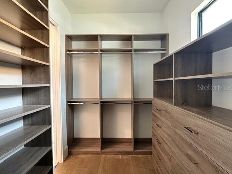 Furnished interior view inside a new home in , Montverde (Image 7).