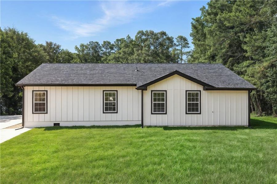 Exterior details and patio area of a home in , Woodstock (Image 4).