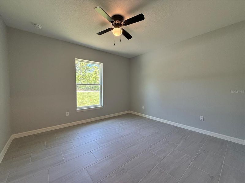 Spacious, unfurnished interior of a new home in , Ocala (Image 14).