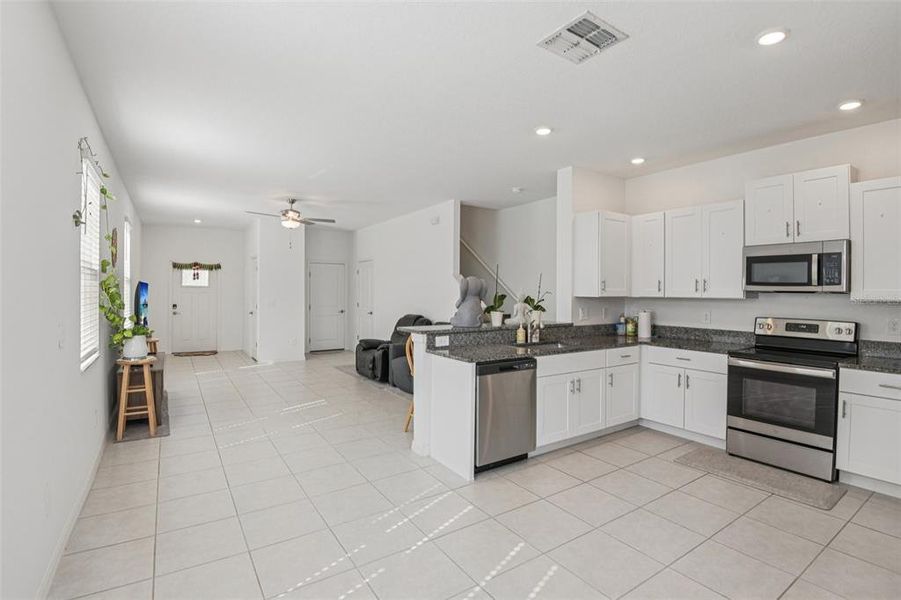 Furnished interior view inside a new home in , Land O' Lakes (Image 11).
