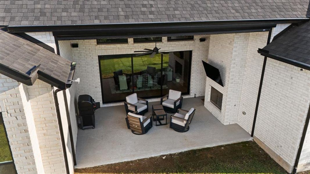 Exterior details and patio area of a home in , Prosper (Image 3).