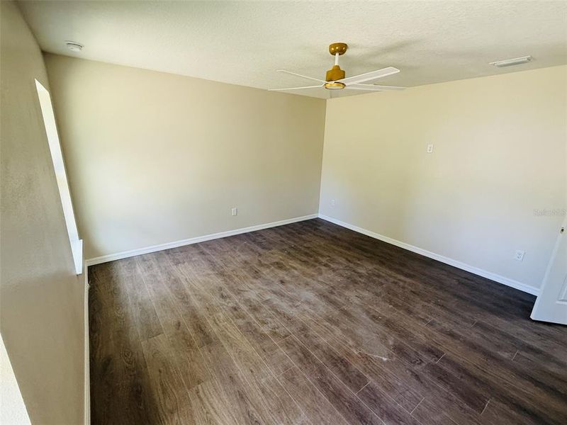 Spacious, unfurnished interior of a new home in , Weeki Wachee (Image 13).