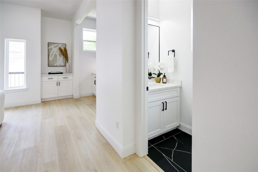 Powder bath for guests.