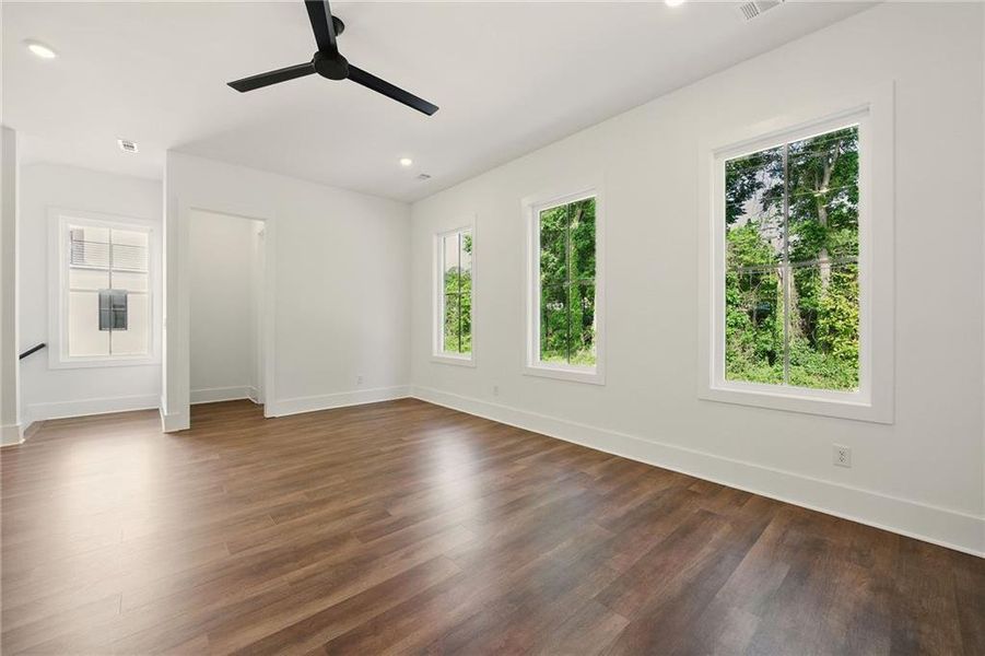 Spacious, unfurnished interior of a new home in , Atlanta (Image 52).